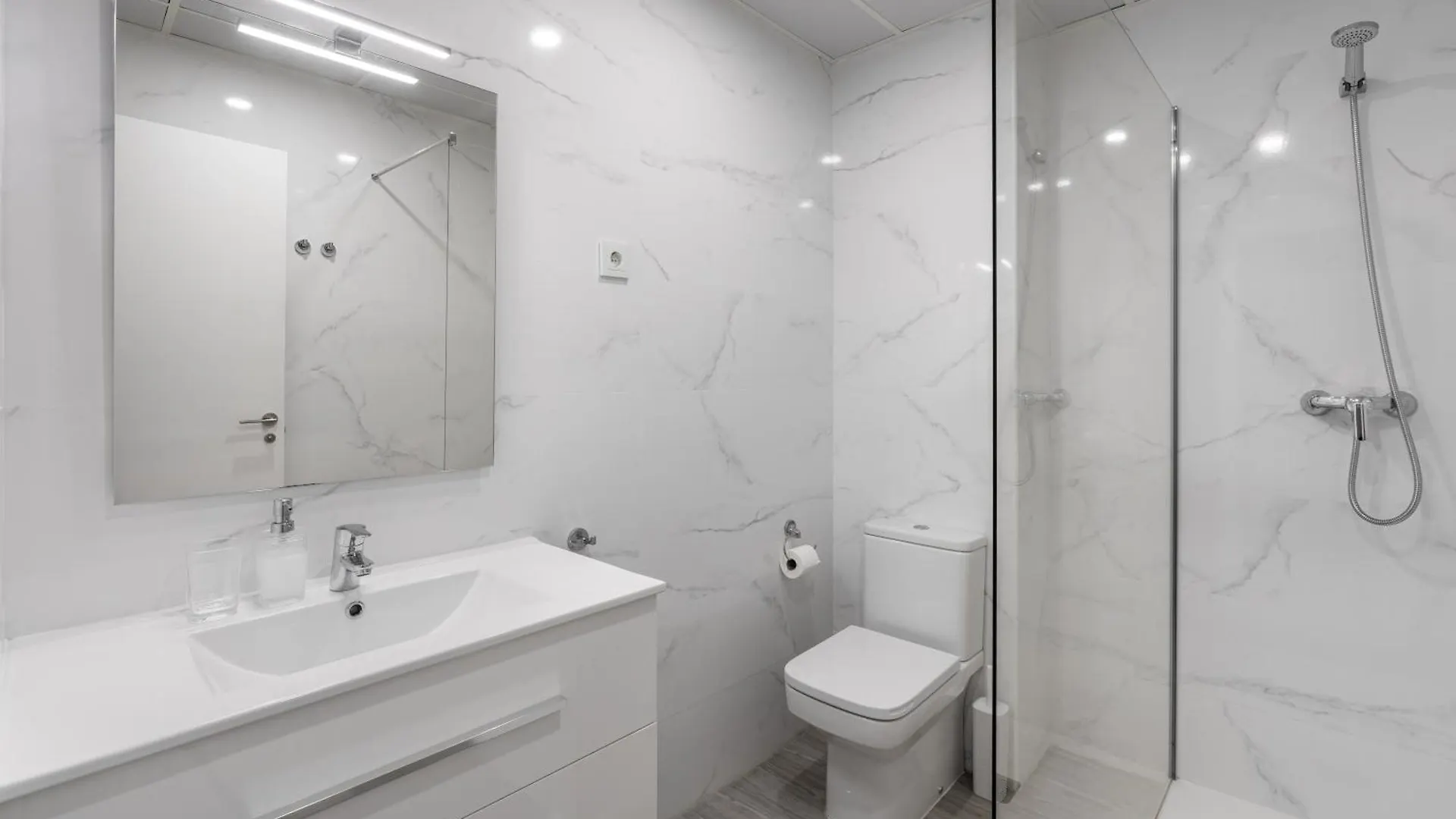 Apartment Likehomeapartments Deluxe Complex Malaga Center Spain