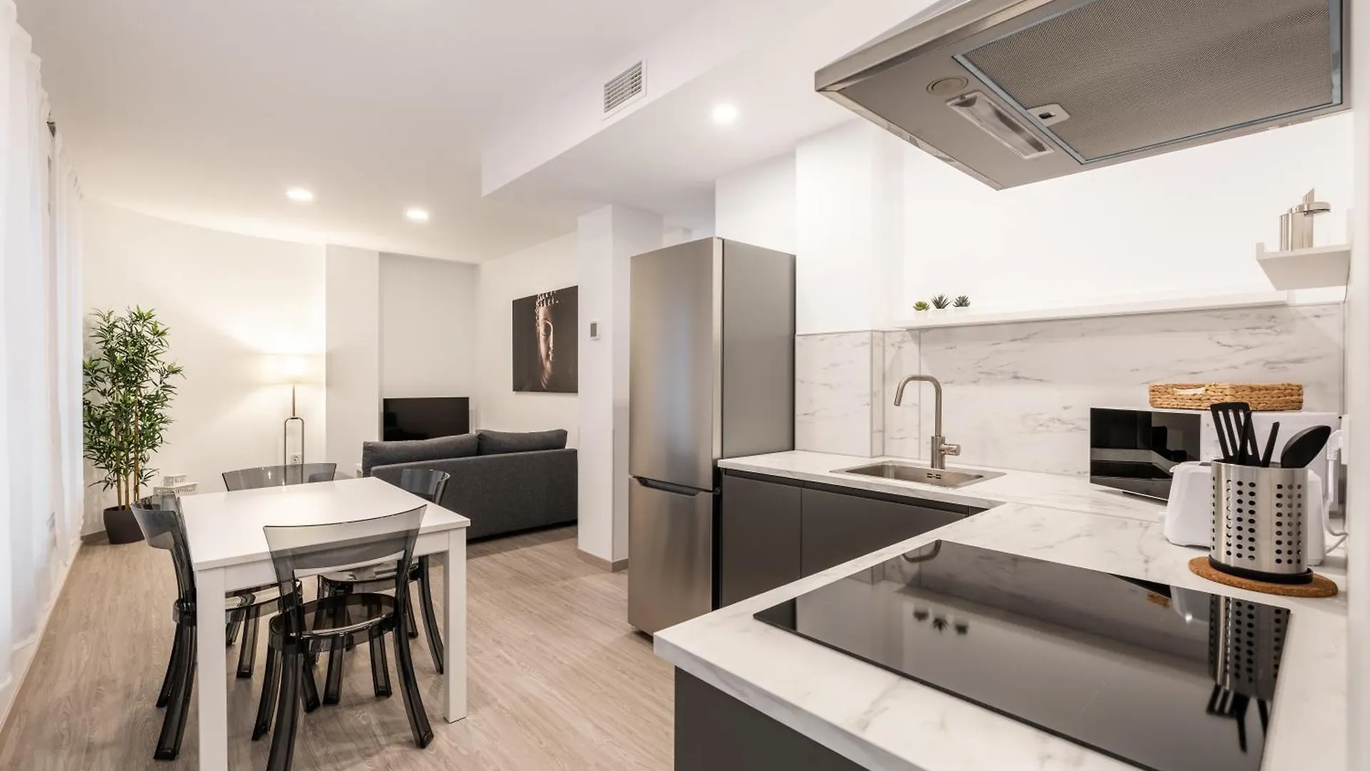 Likehomeapartments Deluxe Complex Malaga Center 0*,